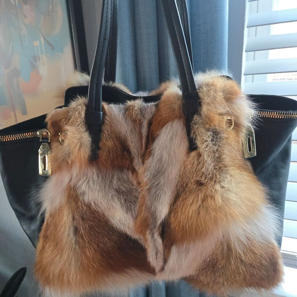 Ferragamo Leather Fur Verve Tote Authentic - Picture 8 of 17